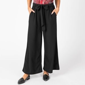 SOLD OUT *NWT Black Wide Leg Pant w/ Belt